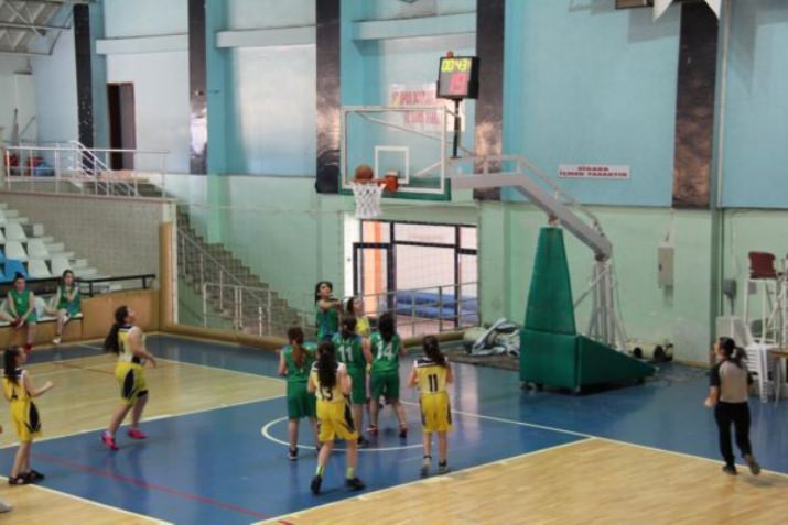 Küçük Kızlar Bölgesel Basketbol Şampiyonası